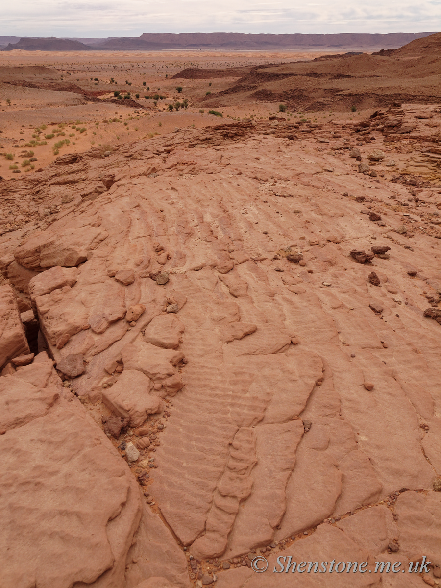 Mesozoic sandstones between Ouzina and Maerch
