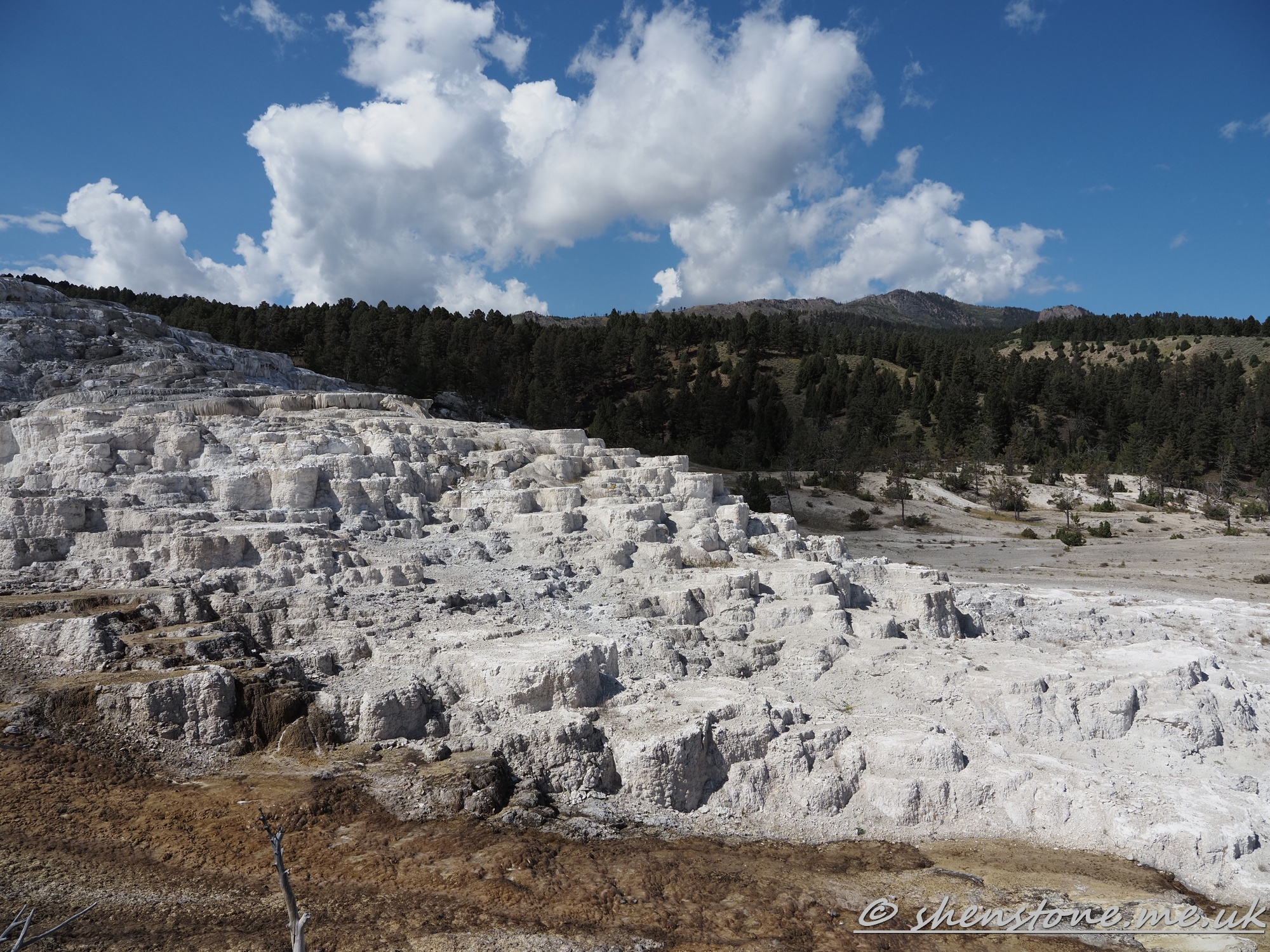 Mammoth hot Springs, Yellowstone National Park, Wyoming, USA
