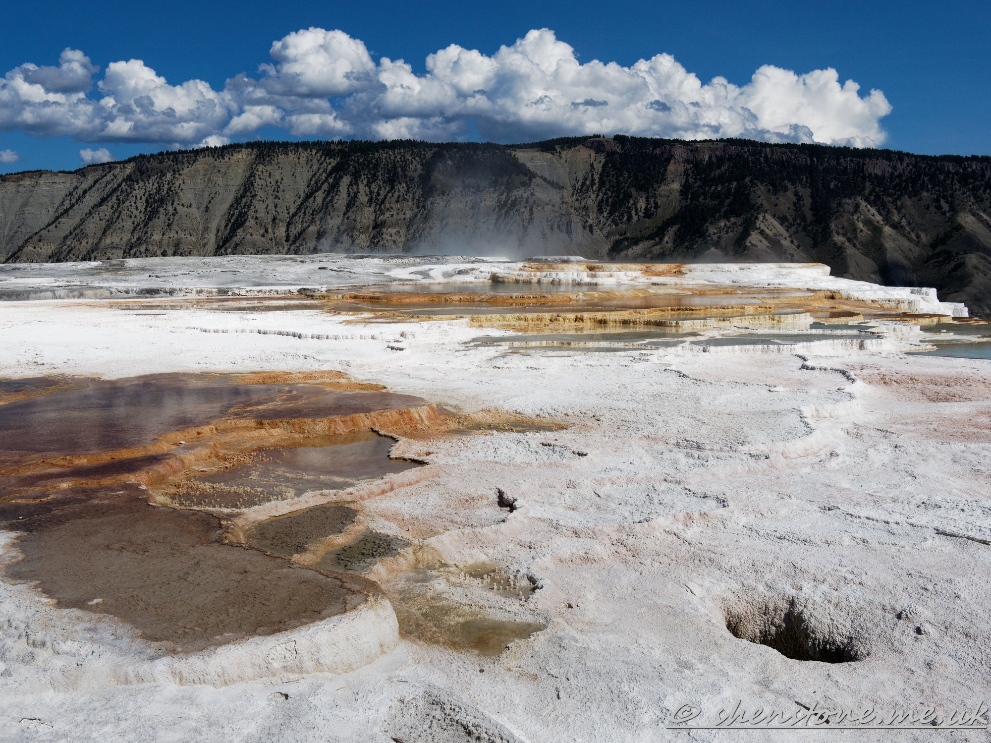Mammoth hot Springs, Yellowstone National Park, Wyoming, USA